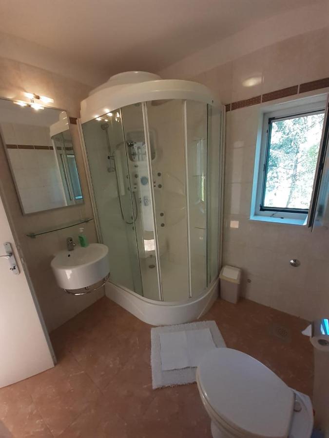 Apartments Ilicic Supetar Εξωτερικό φωτογραφία