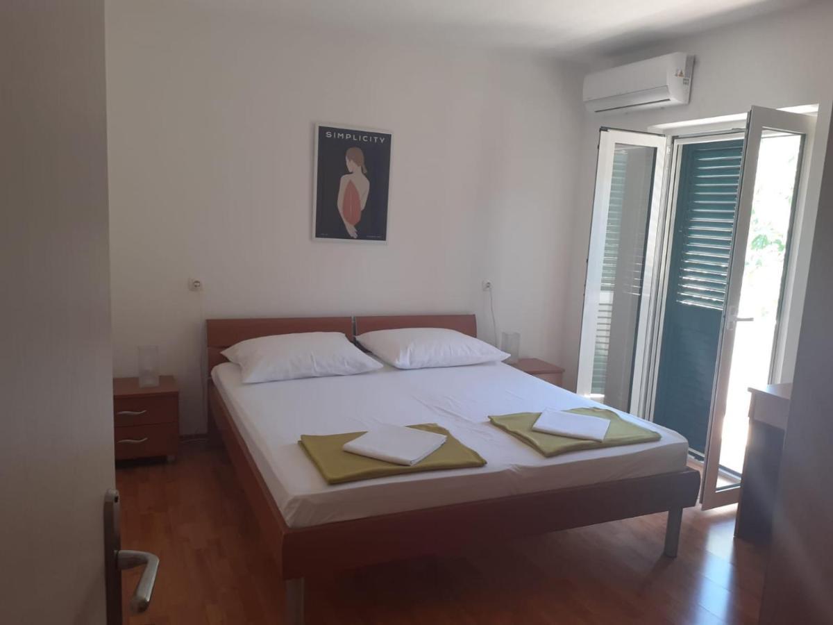 Apartments Ilicic Supetar Εξωτερικό φωτογραφία