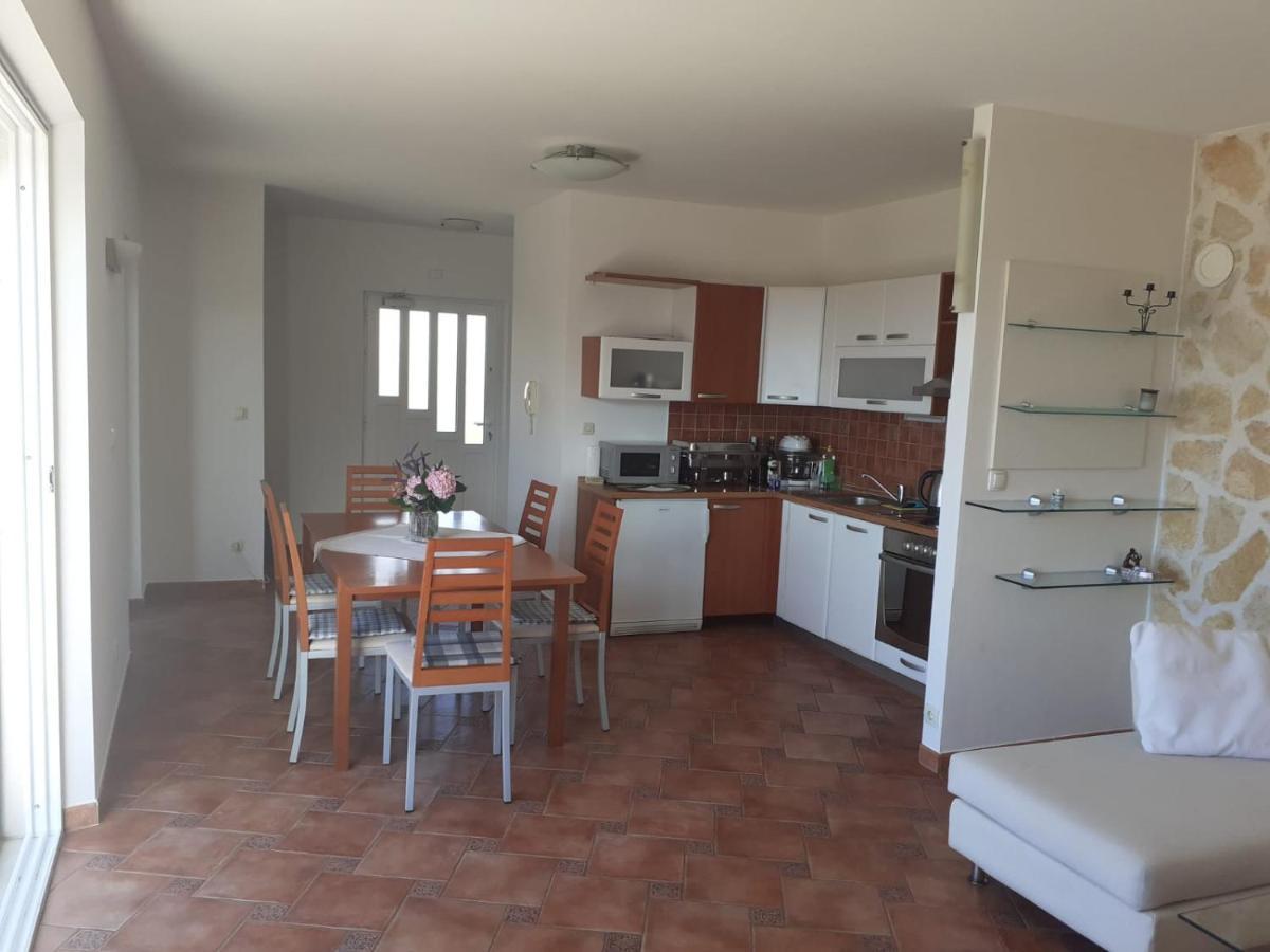 Apartments Ilicic Supetar Εξωτερικό φωτογραφία