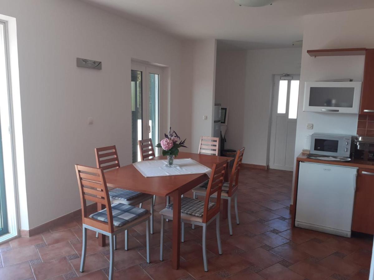 Apartments Ilicic Supetar Εξωτερικό φωτογραφία