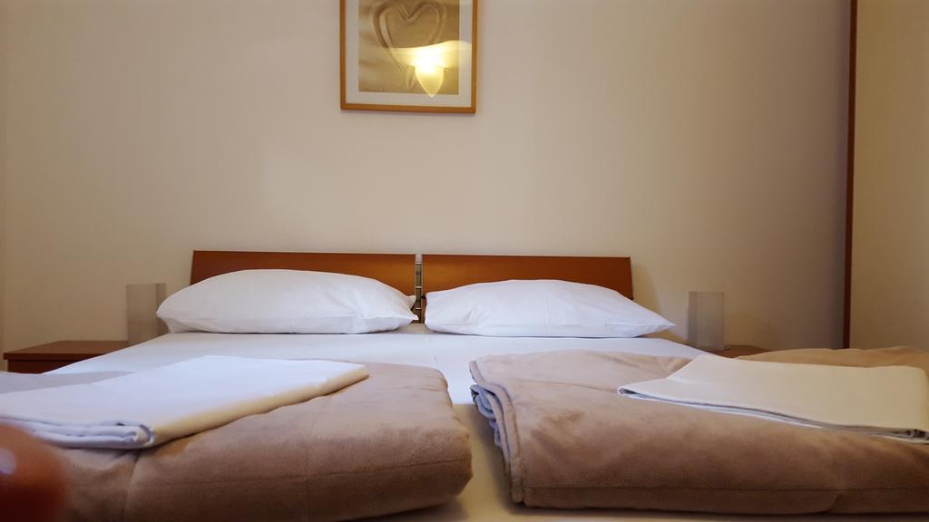 Apartments Ilicic Supetar Εξωτερικό φωτογραφία