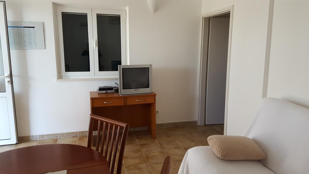 Apartments Ilicic Supetar Εξωτερικό φωτογραφία